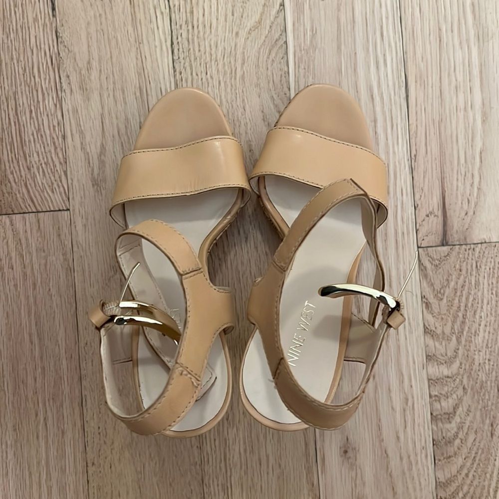 Nine West Heels in Beige - Size 7.5M